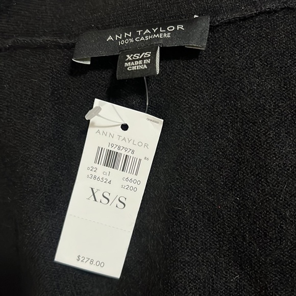 NWT XS/S - Ann Taylor 100% Cashmere Ruffle Sleeve Cape - Black $278